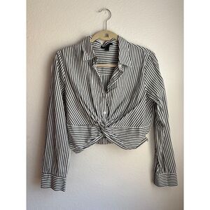 Forever 21 Size L Gray & White Striped Cropped Button Down w/ Front Twist Detail